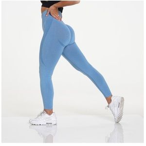XS NVGTN Sky blue seamless contour leggings.